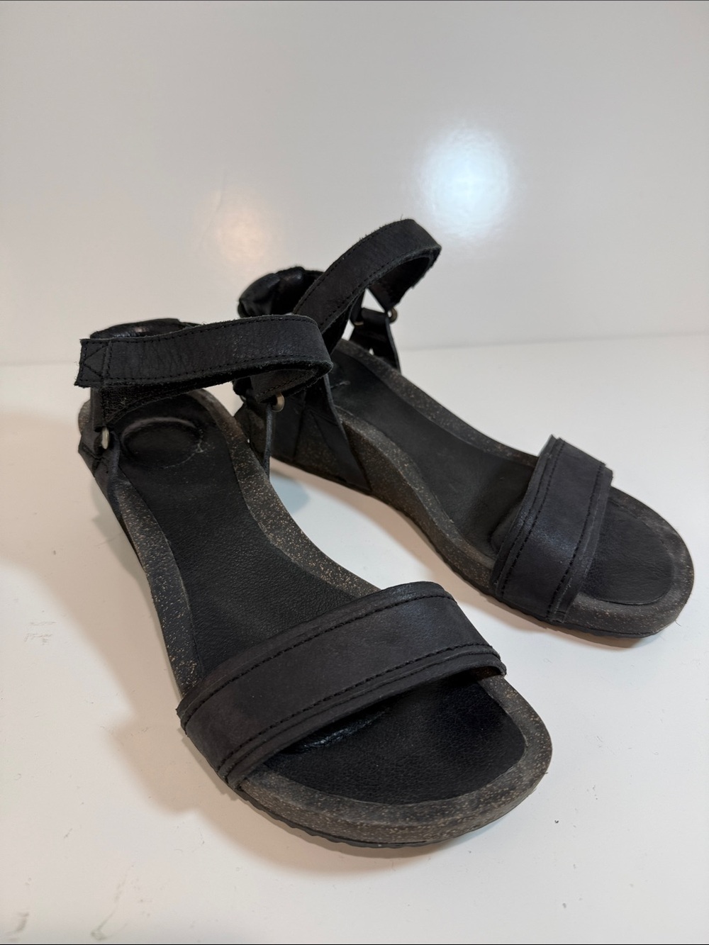 TEVA Ysidro Black Leather Sandal Size 7.5